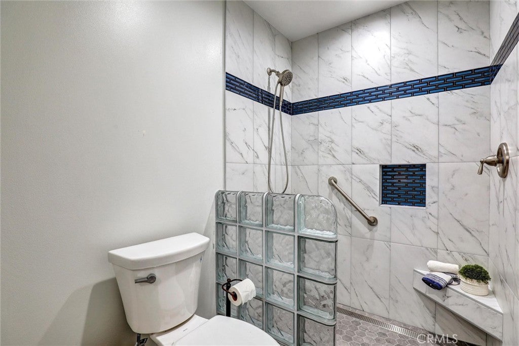 1 Saint Tropez, Newport Beach CA 92660 - Photo 33