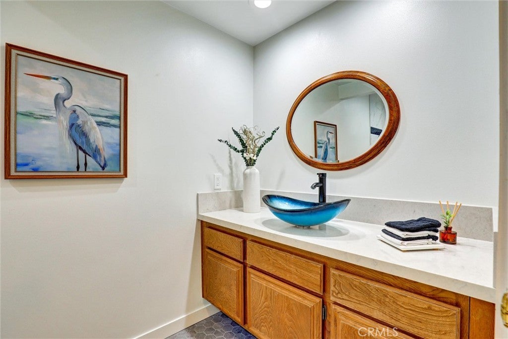 1 Saint Tropez, Newport Beach CA 92660 - Photo 32