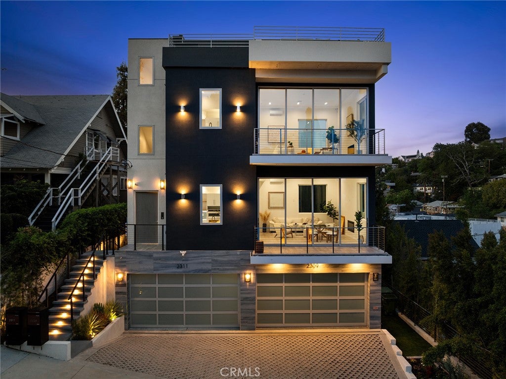 2311 Cove AVE