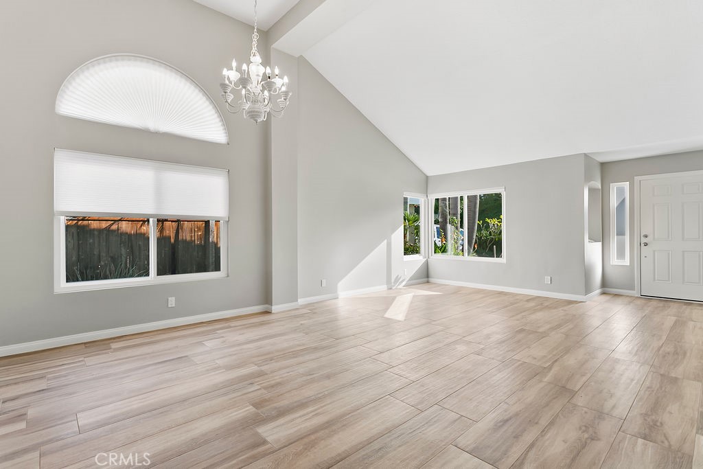 28645 Via Pasatiempo