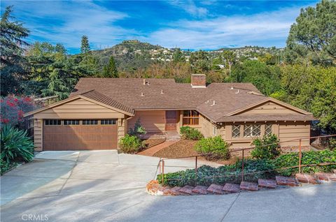 Photo of 3336 Dunsmere Rd, Glendale, CA 91206 (MLS # GD25278454)