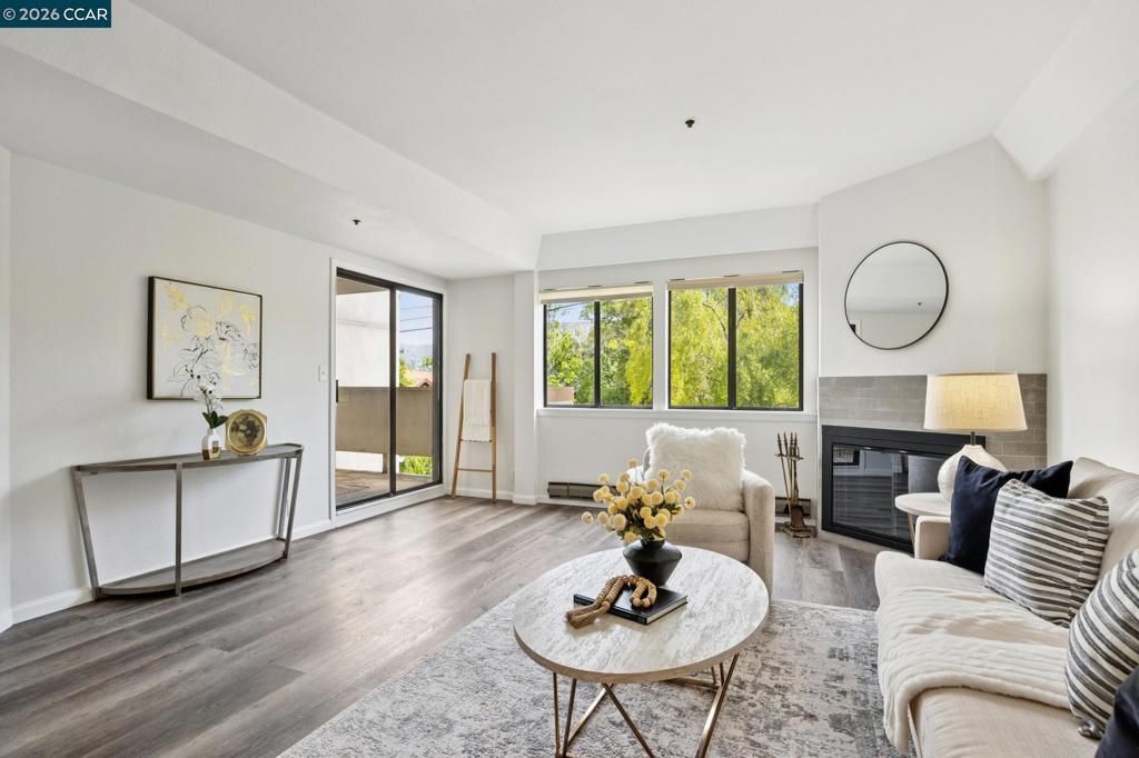 Photo of 655 Chetwood St #203, Oakland, CA 94610 (MLS # 41133355)