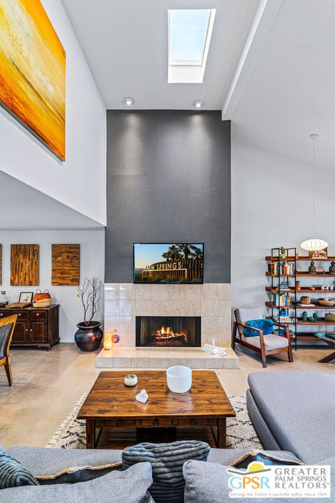120 E Perlita Circle