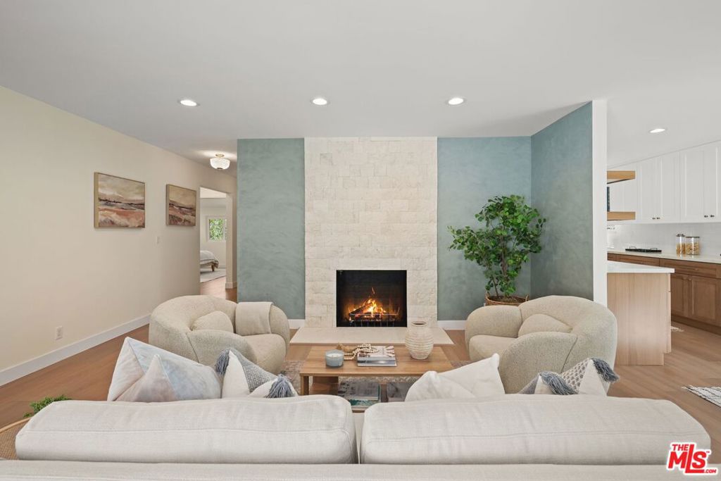 13111 Magnolia Boulevard