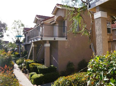 Photo of 4 Via Compania, Rancho Santa Margarita, CA 92688 (MLS # PW26083619)