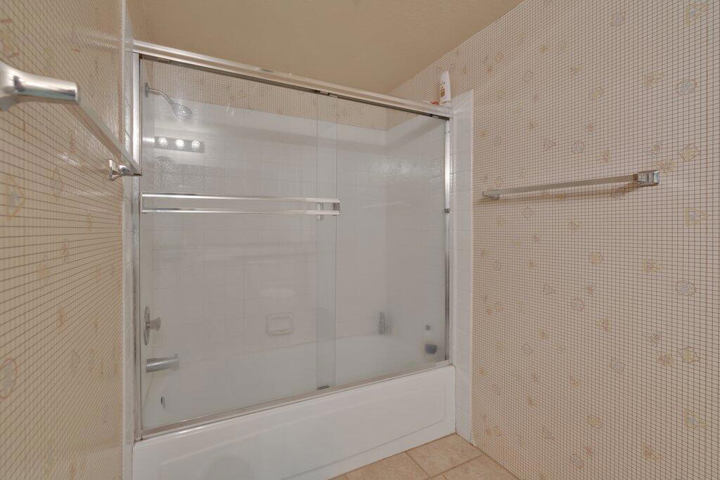 Woodhaven Country Cl - Residential