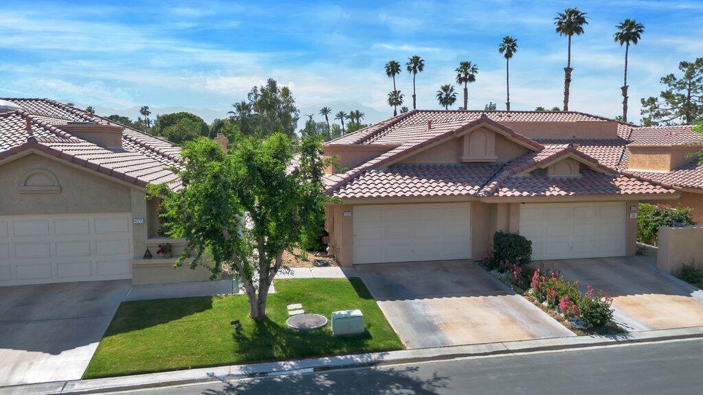 Woodhaven Country Cl - Residential