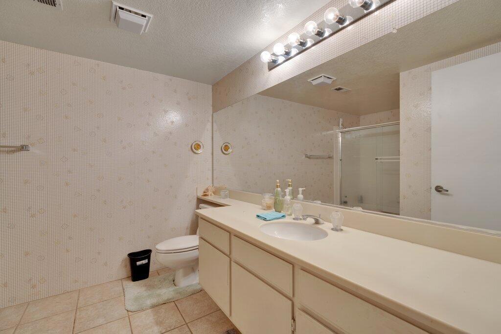 Woodhaven Country Cl - Residential