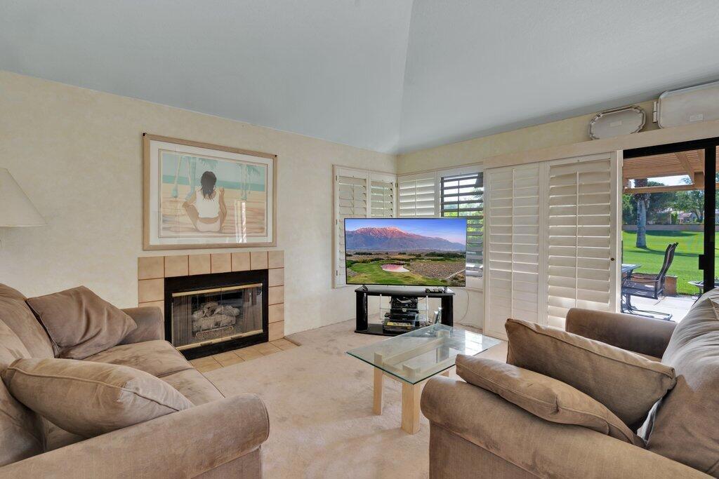 Woodhaven Country Cl - Residential