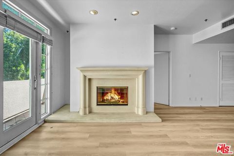 Photo of 2222 BEACHWOOD Drive #302, Los Angeles, CA 90068 (MLS # 26794781)