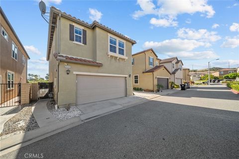 Photo of 26350 Piazza Di Sarro, Newhall, CA 91321 (MLS # SR26101768)