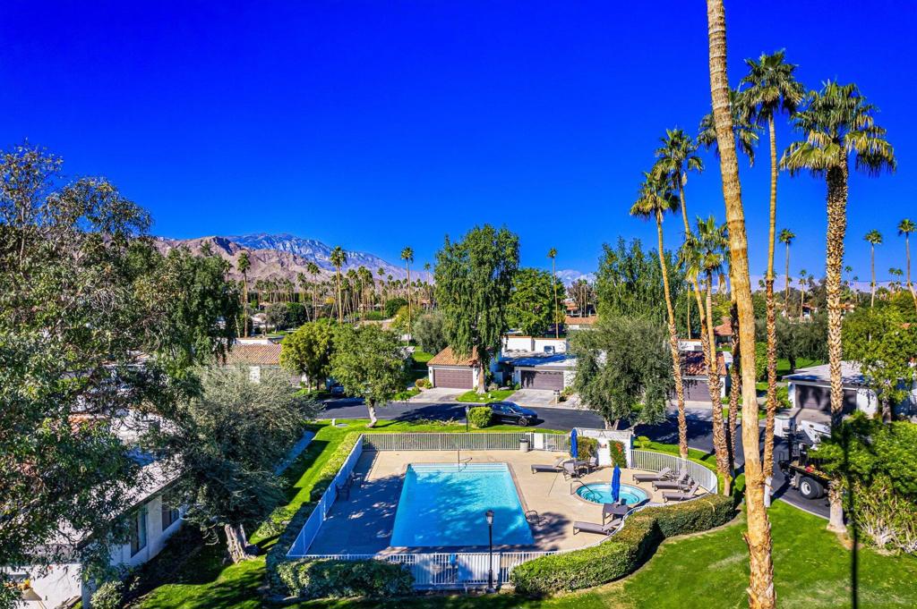 6 Palomas Drive