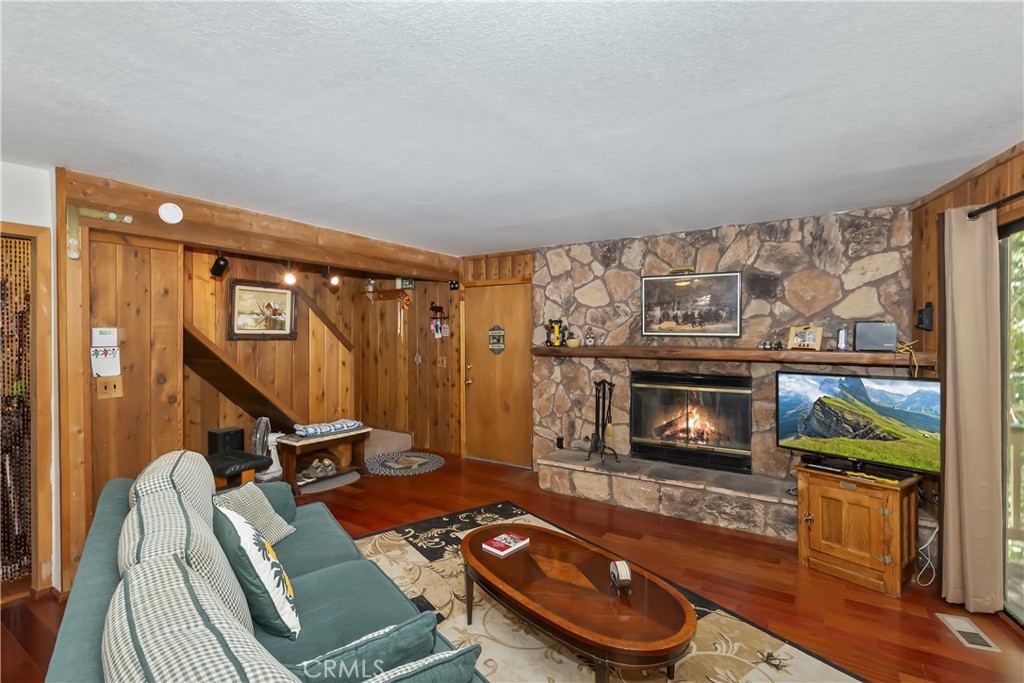 Twin Peaks (TWIN) - Residential