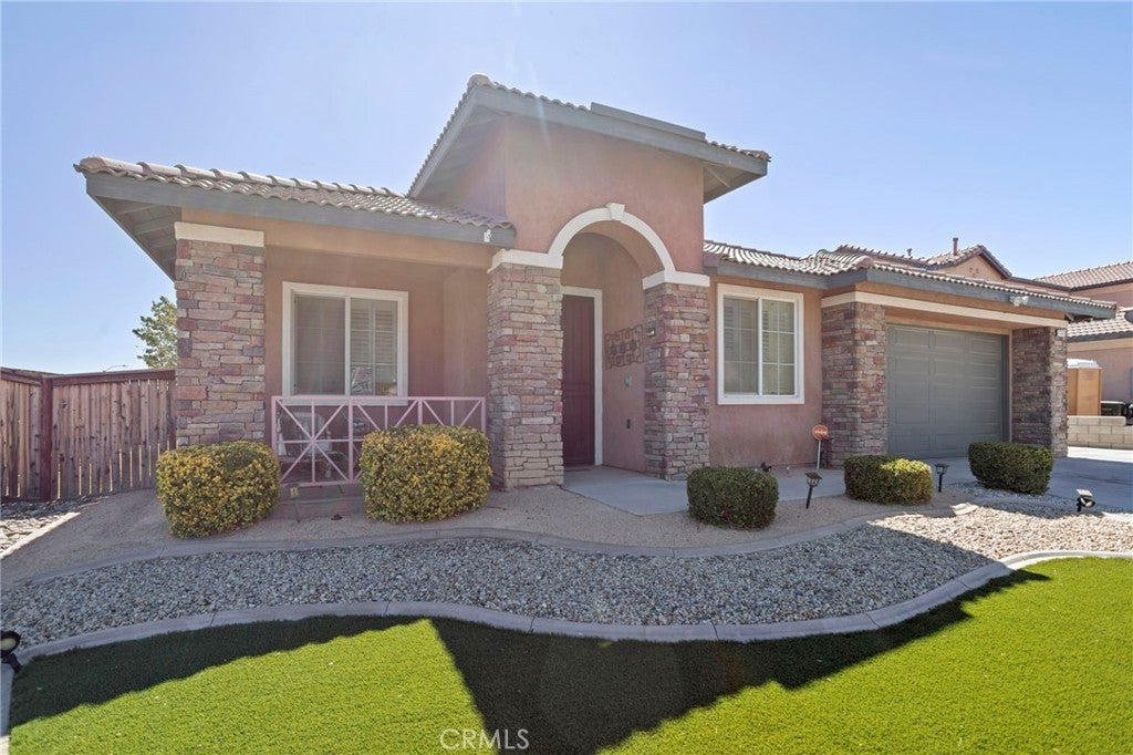 15081 Garibaldi Street