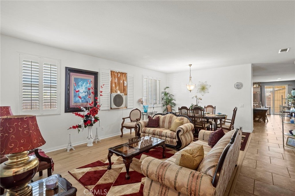 15081 Garibaldi Street