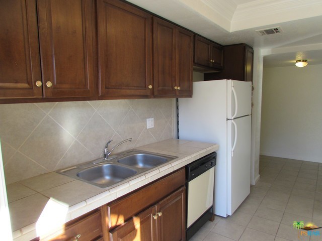 Catalina Grove - Residential Lease