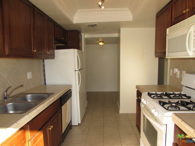 Catalina Grove - Residential Lease