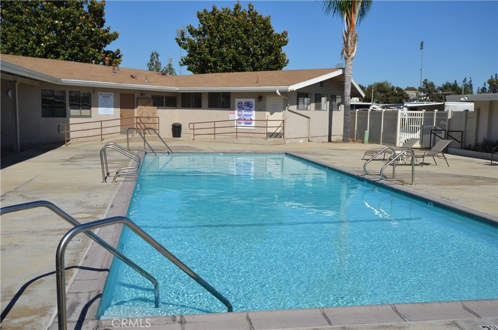 840 Foothill Boulevard E 182