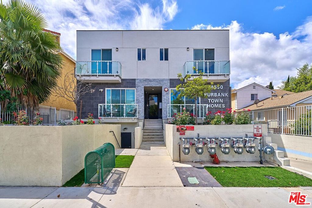 14550 Burbank Boulevard