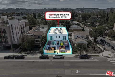 Photo of 14550 Burbank Boulevard, Sherman Oaks, CA 91411 (MLS # 26765065)