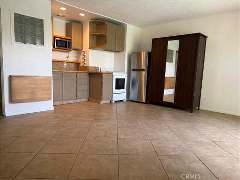 Photo of 807 E Cottonwood Road #6, Palm Springs, CA 92262 (MLS # IG26160404)