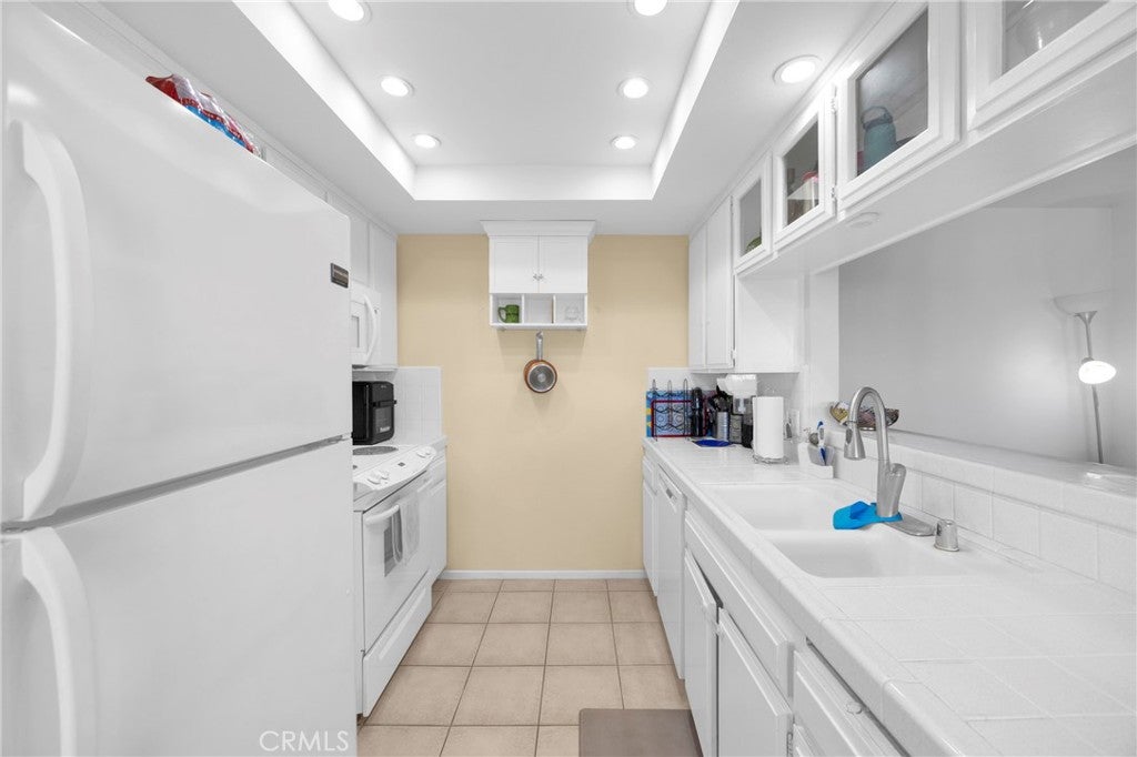 1311 S Grand 10