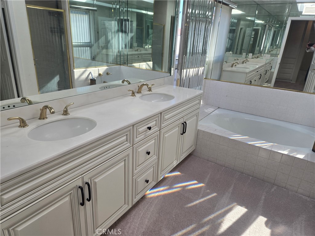 Del Lago (DL) - Residential Lease