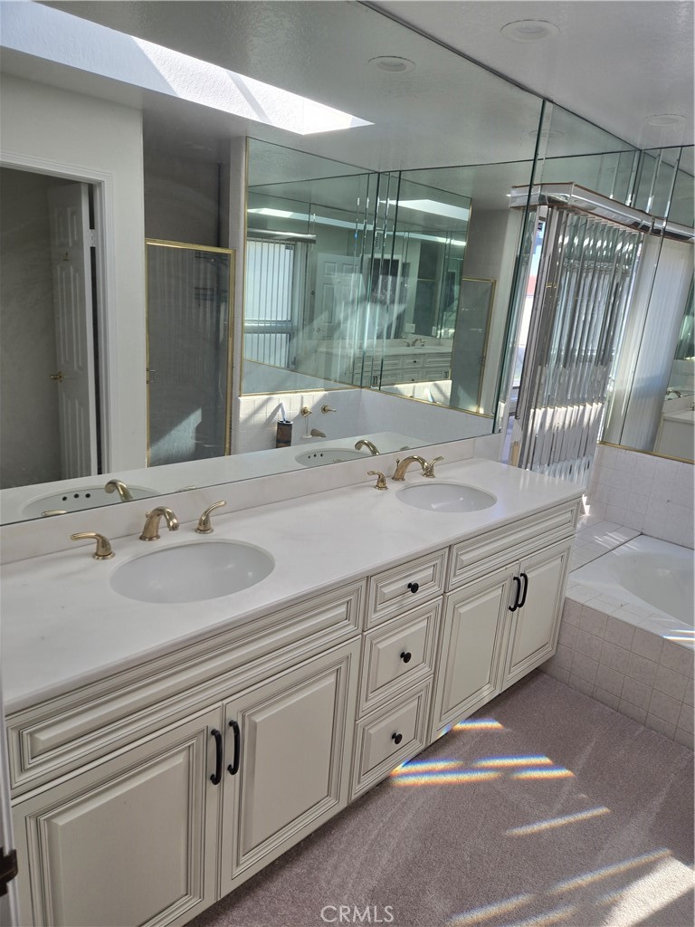 Del Lago (DL) - Residential Lease