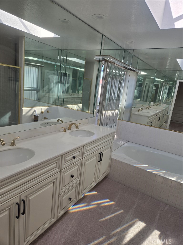 Del Lago (DL) - Residential Lease