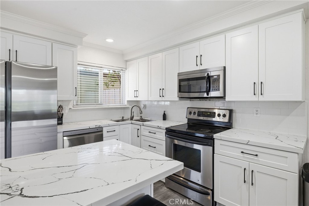 1722 Mitchell Ave 136