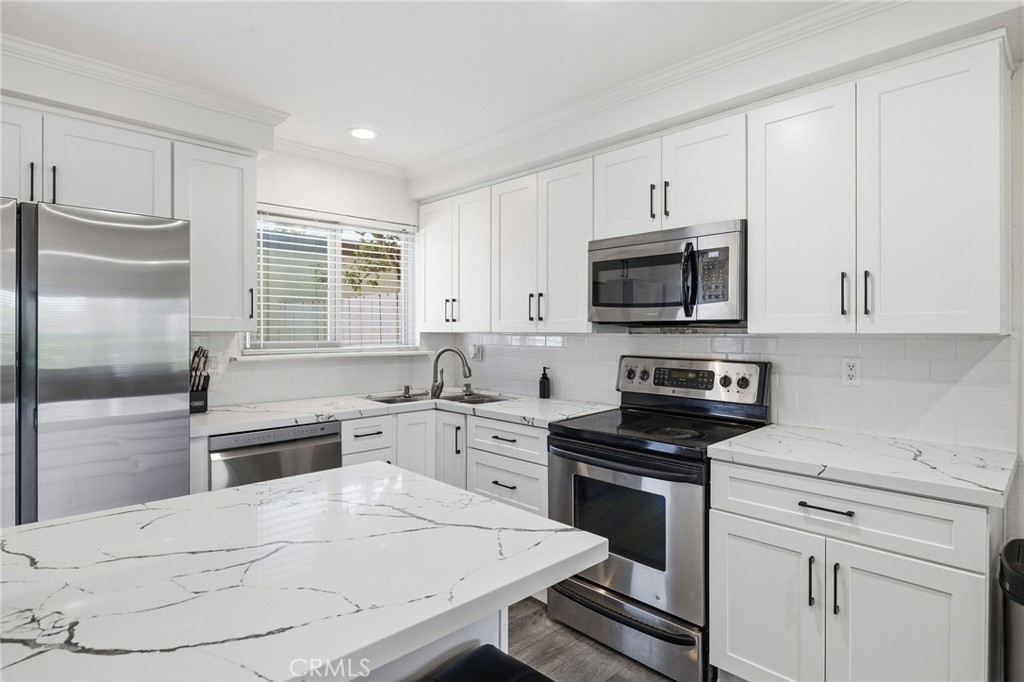 1722 Mitchell Ave 136