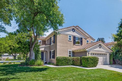 Photo of 19138 Chinook Court, Morgan Hill, CA 95037 (MLS # ML82046320)