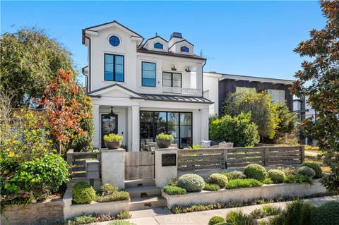 Photo of 302 Orchid Avenue, Corona Del Mar, CA 92625 (MLS # NP26053246)
