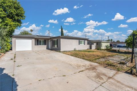 Photo of 109 S Joyce Avenue, Rialto, CA 92376 (MLS # CV26105763)