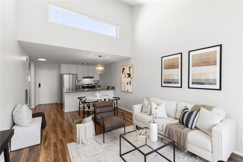 8034 Linda Vista 2Q