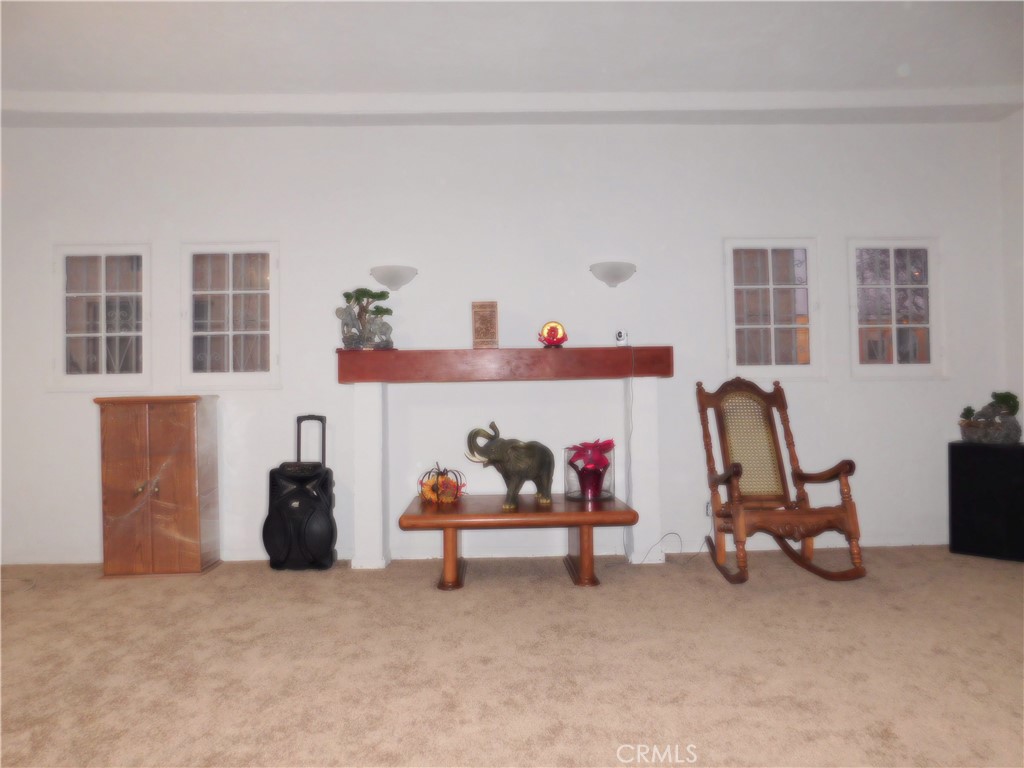 1319 S Downey Road