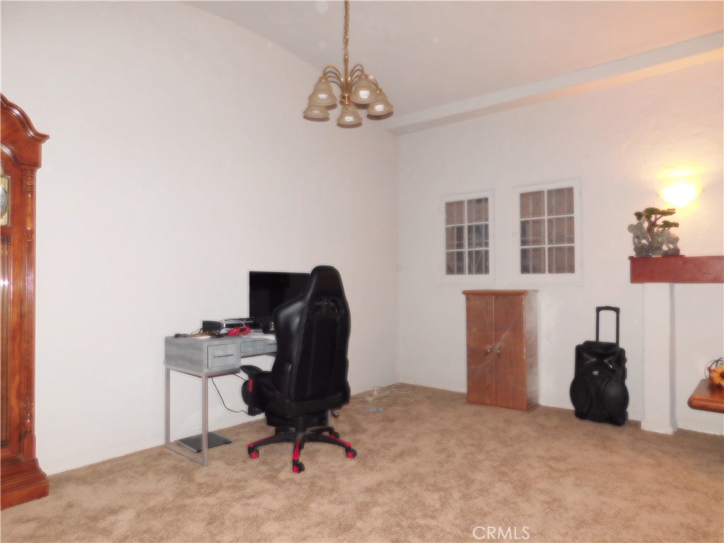 1319 S Downey Road