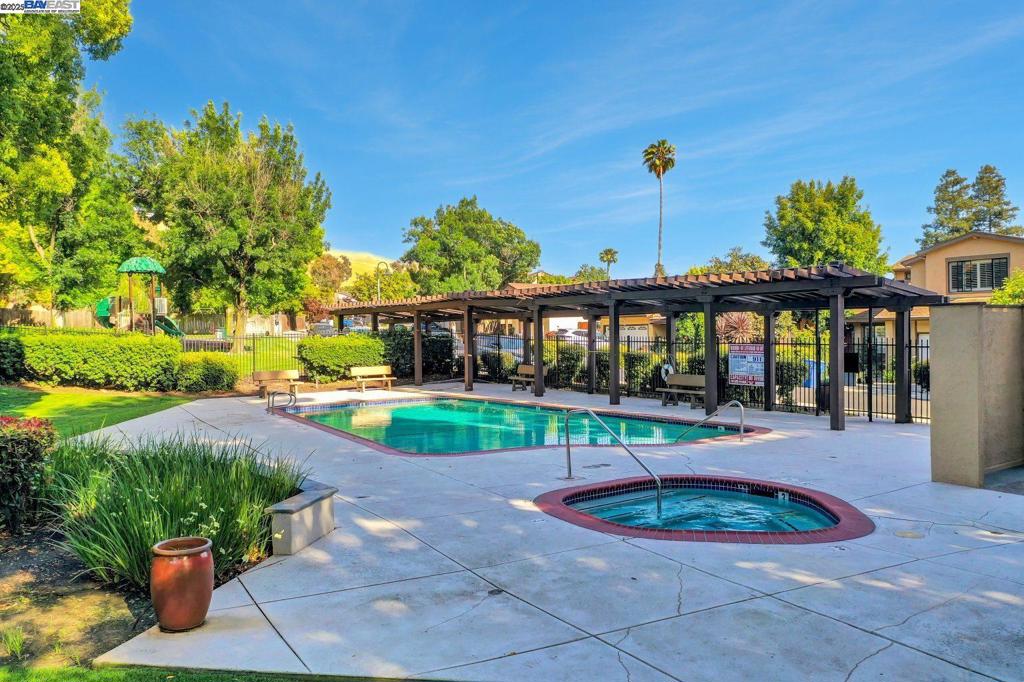 MILPITAS - Residential