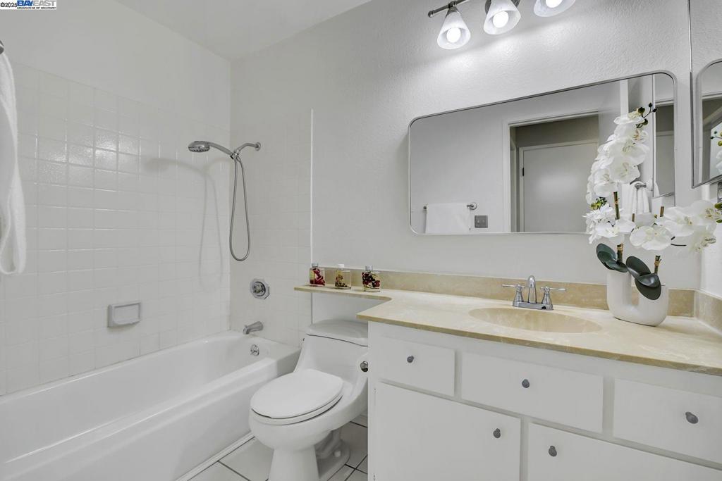 MILPITAS - Residential
