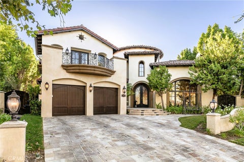 Photo of 25878 Shady Oak LN, Valencia, CA 91381 (MLS # SR26226156)