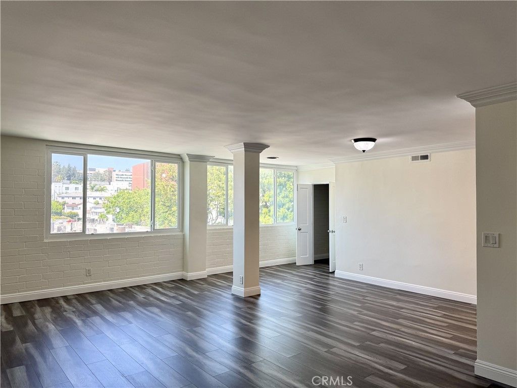 Photo of 540 Kelton Avenue #502, Los Angeles, CA 90024 (MLS # PW25160256)