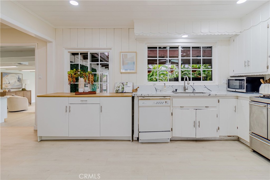 10018 La Rosa Drive