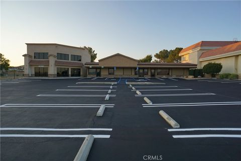 18270 Siskiyou Road Apple Valley CA 92307