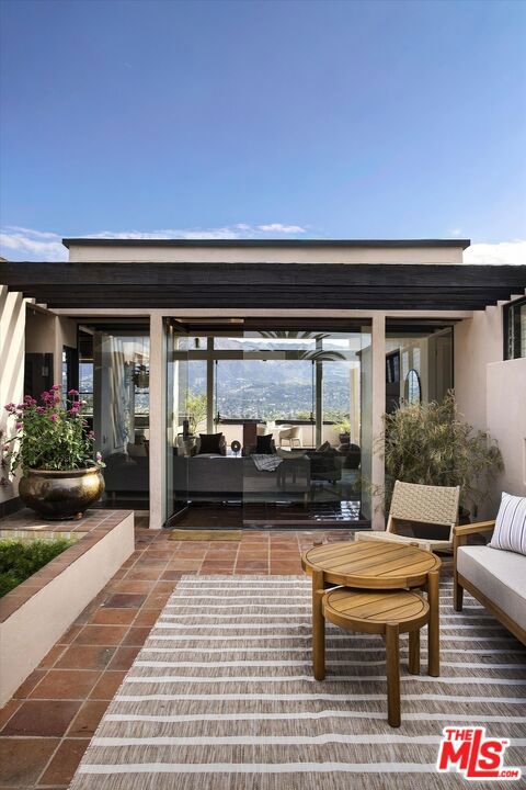 1410 La Cima Road