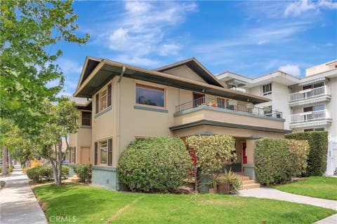 Photo of 351 Newport Avenue, Long Beach, CA 90814 (MLS # PW26149803)