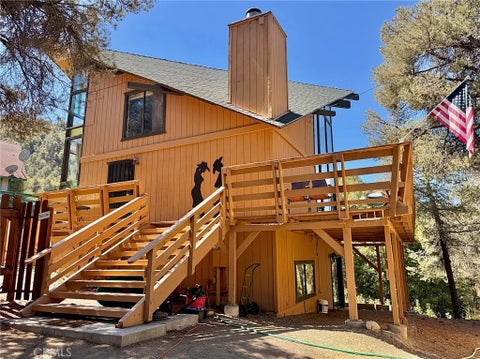 Photo of 13924 Yellowstone Drive, Pine Mountain Club, CA 93225 (MLS # SR26202194)