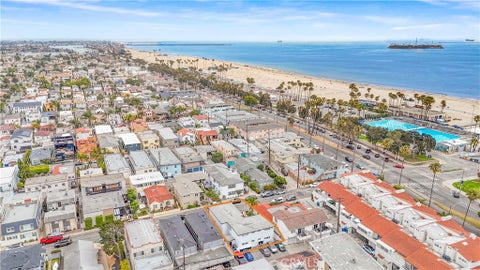 Photo of 25 Bennett AVE, Long Beach, CA 90803 (MLS # PW26131375)