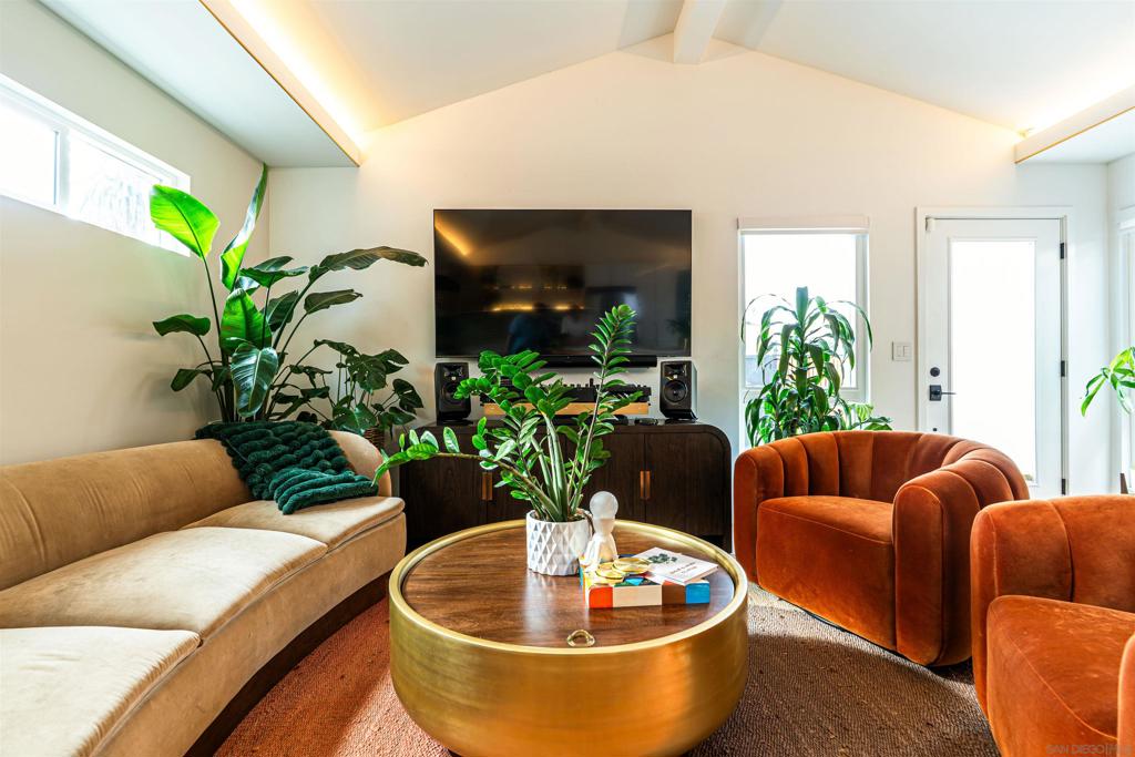 San Diego - Residential Income