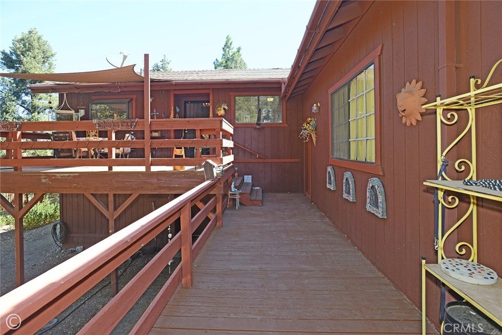15417 Acacia