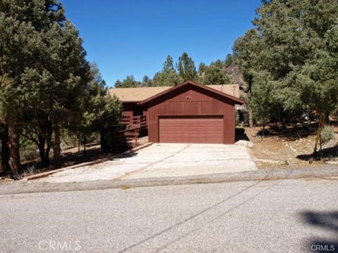 Photo of 15417 Acacia WAY, Pine Mountain Club, CA 93222 (MLS # SR26128521)